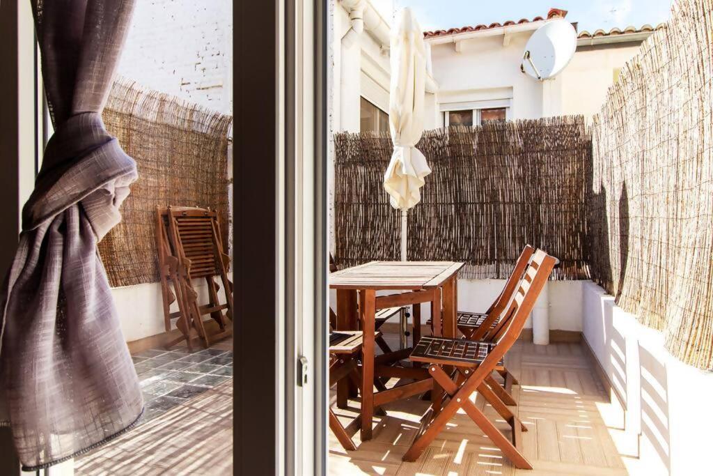 Apartamento Con Terraza Privada Cerca De La Playa บาเลนเซีย ภายนอก รูปภาพ